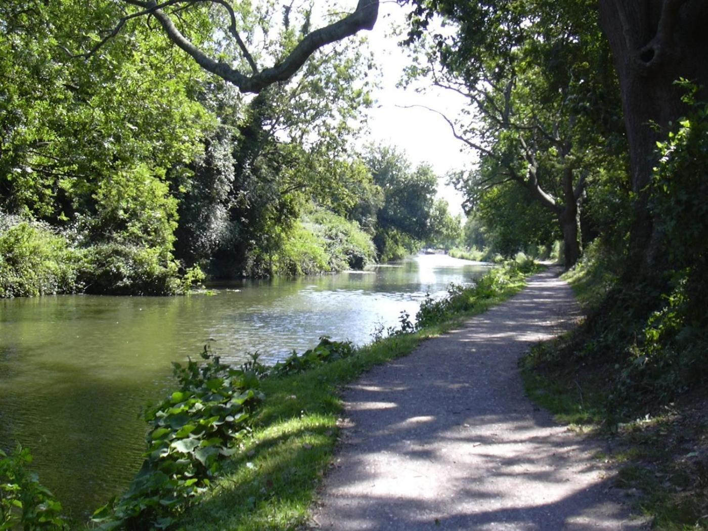 Georgian 2 Bedroom Apartment In Chichester With Free Parking - Chichester Holiday Properties Kültér fotó