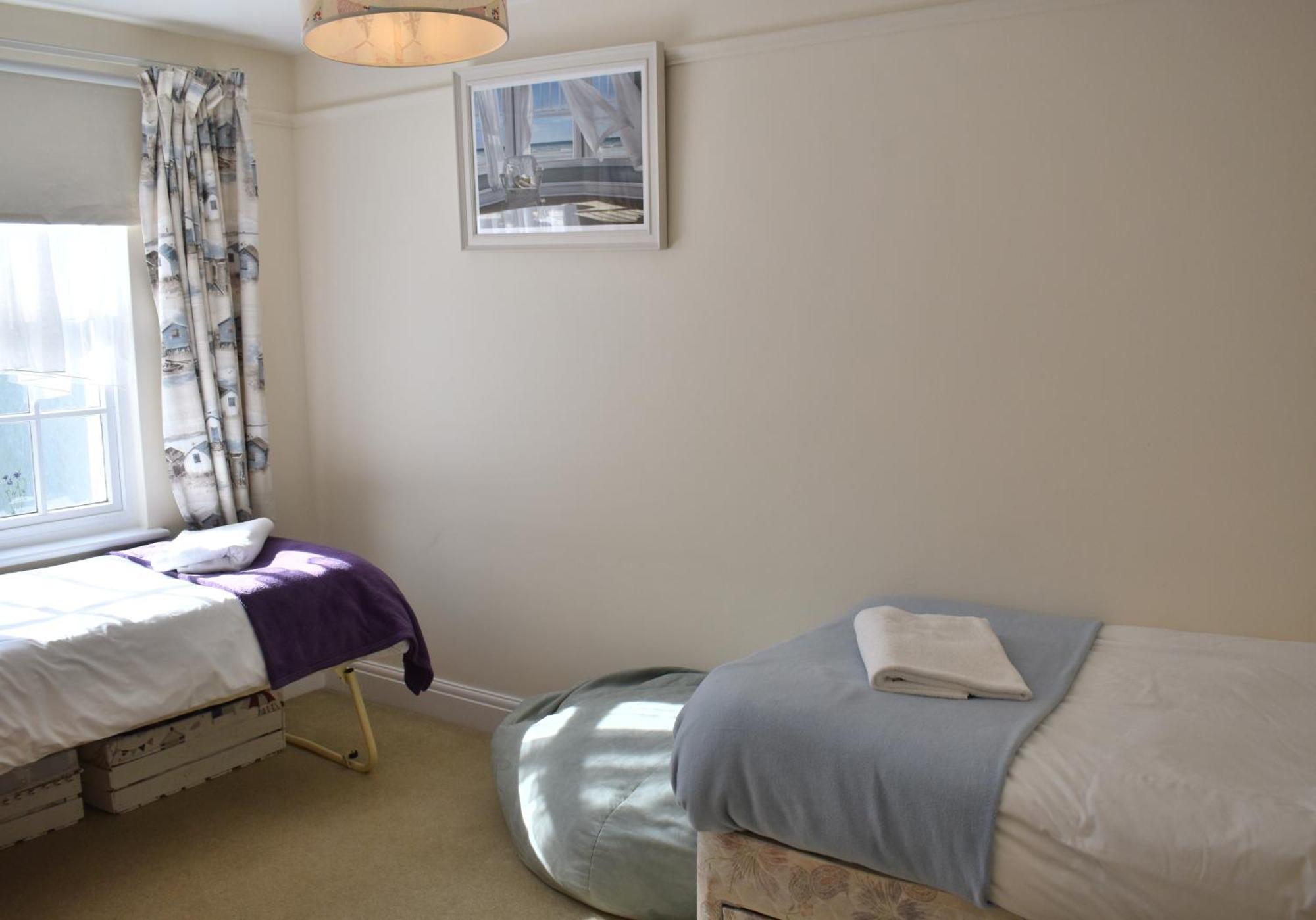 Georgian 2 Bedroom Apartment In Chichester With Free Parking - Chichester Holiday Properties Kültér fotó