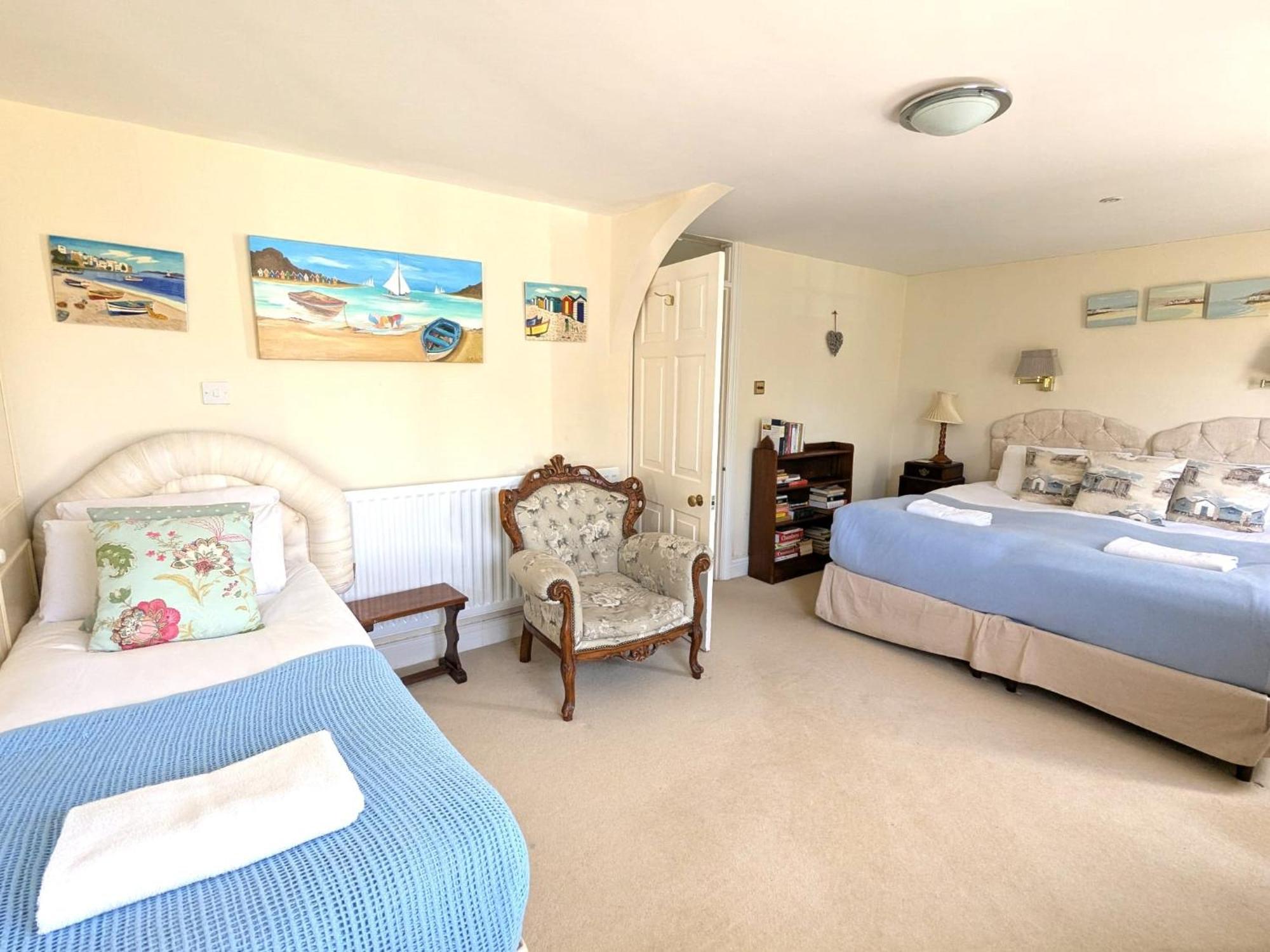Georgian 2 Bedroom Apartment In Chichester With Free Parking - Chichester Holiday Properties Kültér fotó