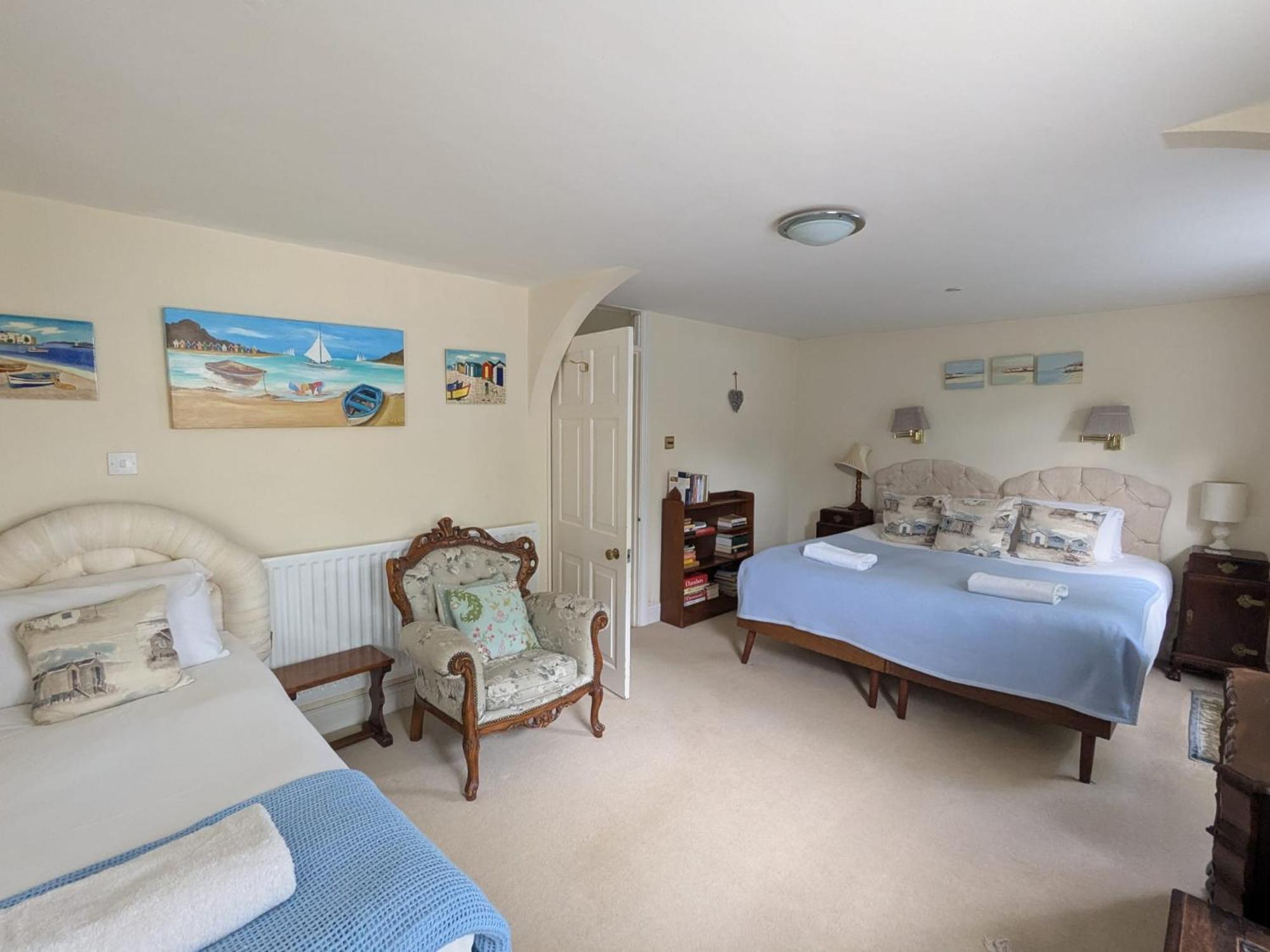 Georgian 2 Bedroom Apartment In Chichester With Free Parking - Chichester Holiday Properties Kültér fotó
